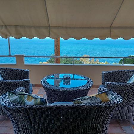 Golden Sunrise Apartamento Gytheio Exterior foto
