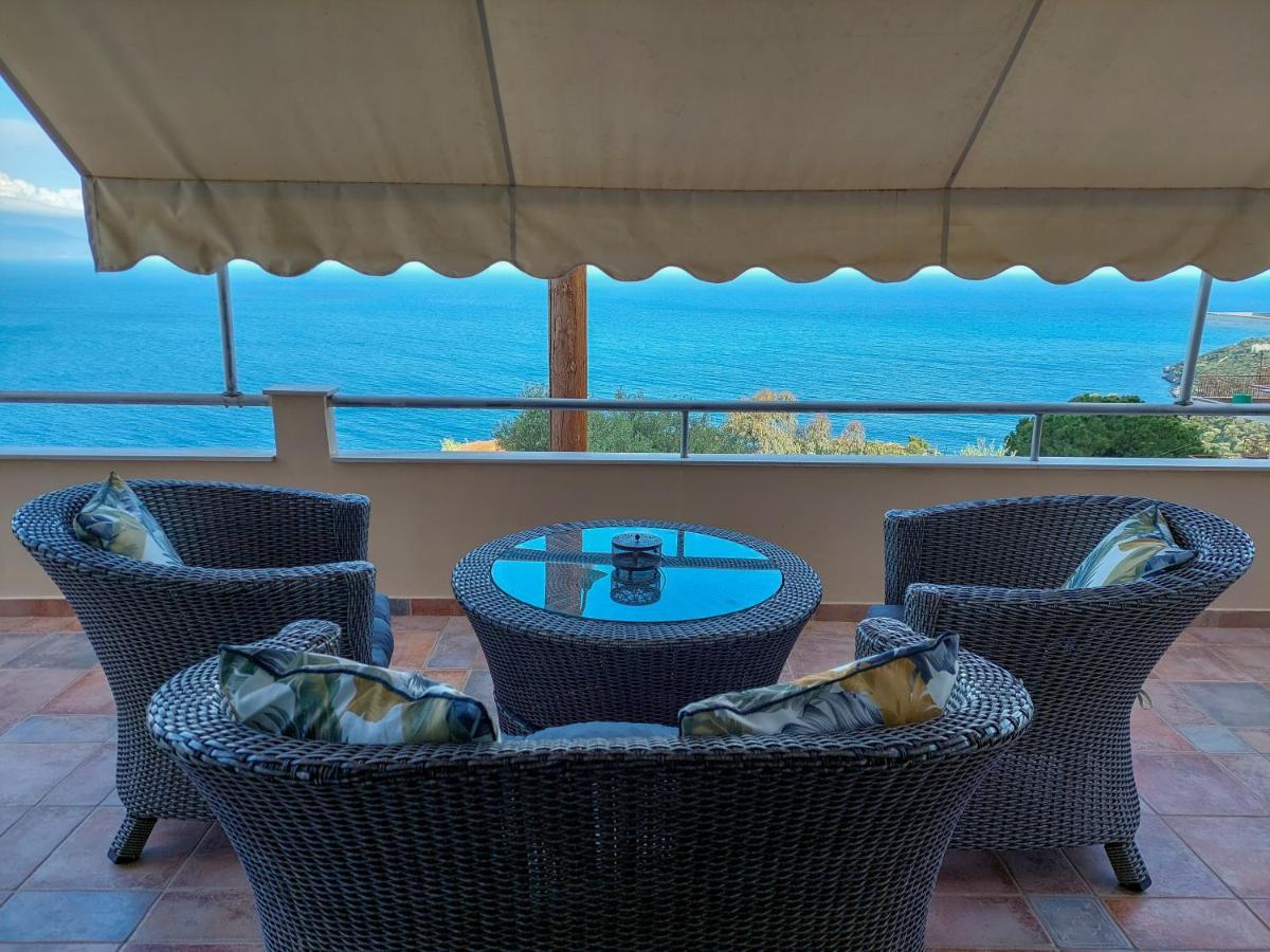 Golden Sunrise Apartamento Gytheio Exterior foto