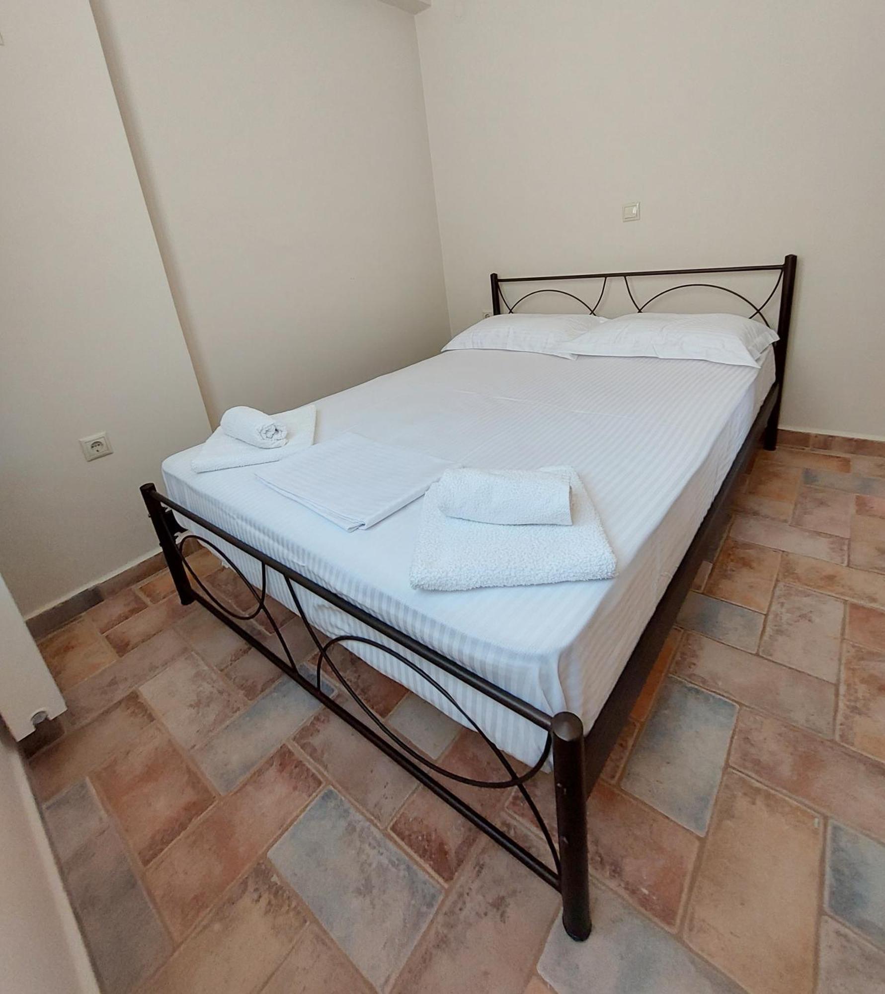 Golden Sunrise Apartamento Gytheio Quarto foto
